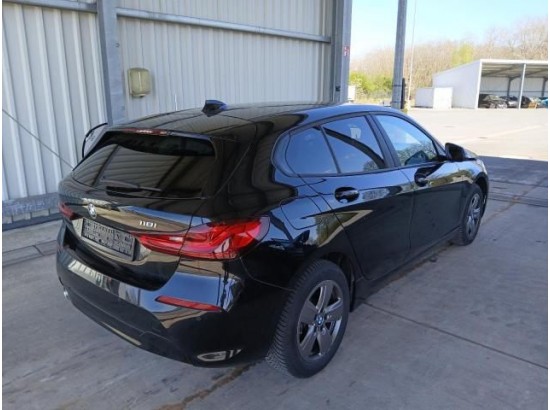 2024 BMW 1er Lim. 118 i Advantage 2024 BMW 1er Lim. 118 i Advantage
