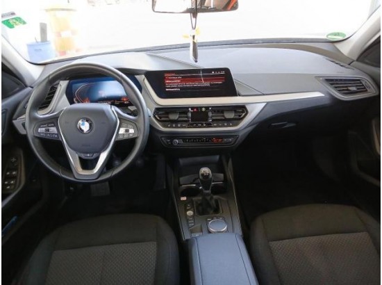 2024 BMW 1er Lim. 118 i Advantage 2024 BMW 1er Lim. 118 i Advantage