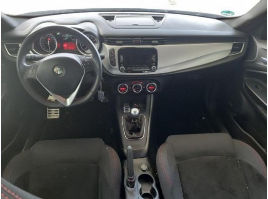 2016 Alfa Romeo Giulietta Sprint 2016 Alfa Romeo Giulietta Sprint