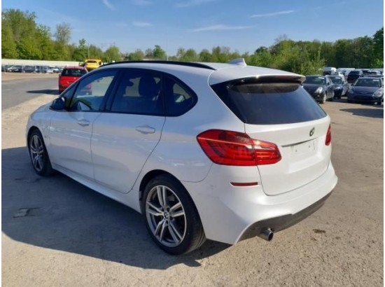 2015 BMW 2er Active Tourer 218 d M Sport 2015 BMW 2er Active Tourer 218 d M Sport