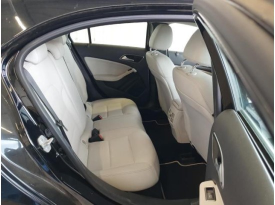 2015 Mercedes-Benz A -Klasse A 200 CDI / d 2015 Mercedes-Benz A -Klasse A 200 CDI / d