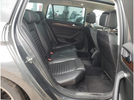 2015 Volkswagen Passat Variant Highline BMT/Start-Stopp 4Motion 2015 Volkswagen Passat Variant Highline BMT/Start-Stopp 4Motion