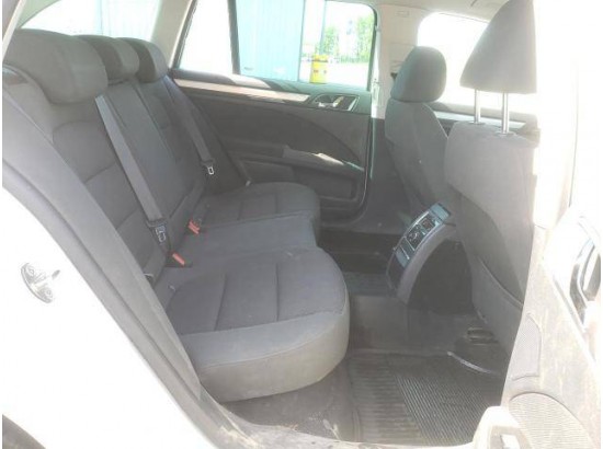 2015 Skoda Superb Combi Exclusive 4X4 2015 Skoda Superb Combi Exclusive 4X4