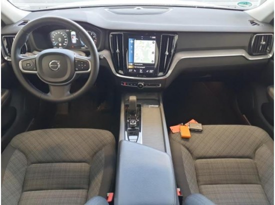 2022 Volvo V60 Kombi Core 2022 Volvo V60 Kombi Core
