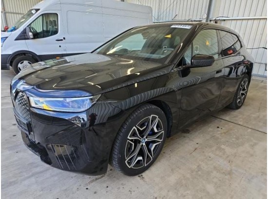 2022 BMW iX 40 xDrive Sport 2022 BMW iX 40 xDrive Sport