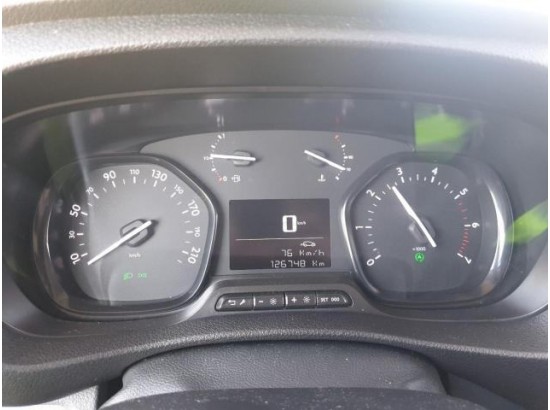 2022 Opel Vivaro Kombi M 2022 Opel Vivaro Kombi M