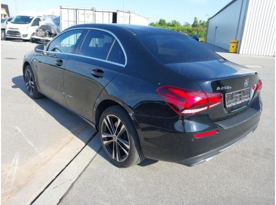 2020 Mercedes-Benz A -Klasse Lim. A 250 e Edition 19 2020 Mercedes-Benz A -Klasse Lim. A 250 e Edition 19