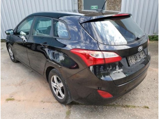 2015 Hyundai i30 cw blue Trend 2015 Hyundai i30 cw blue Trend