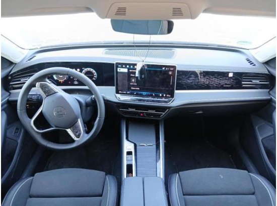 2025 Volkswagen Passat Variant 2.0 TDI 110 kW Elegance 2025 Volkswagen Passat Variant 2.0 TDI 110 kW Elegance