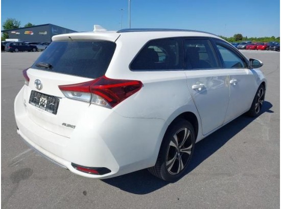 2015 Toyota Auris Touring Sports Design Edition 2015 Toyota Auris Touring Sports Design Edition