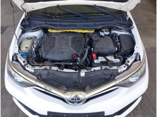 2015 Toyota Auris Touring Sports Design Edition 2015 Toyota Auris Touring Sports Design Edition