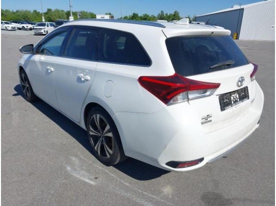 2015 Toyota Auris Touring Sports Design Edition 2015 Toyota Auris Touring Sports Design Edition