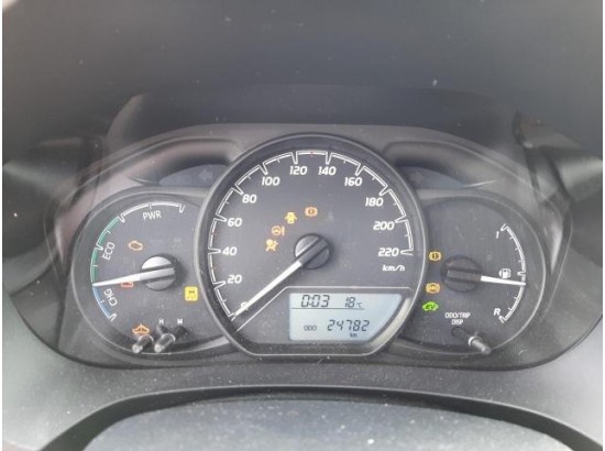 2017 Toyota Yaris Hybrid Basis 2017 Toyota Yaris Hybrid Basis