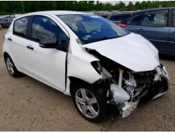 2017 Toyota Yaris Hybrid Basis
