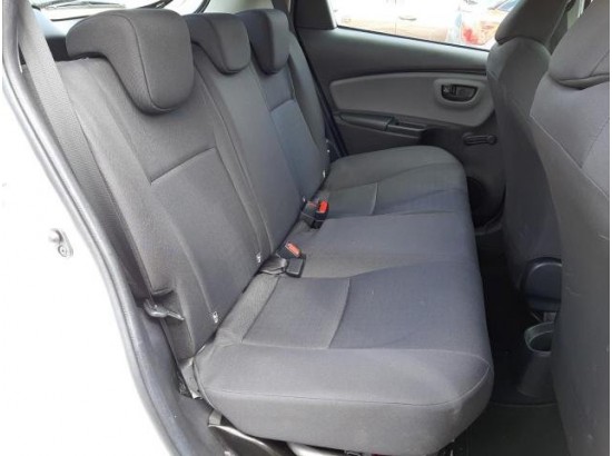 2017 Toyota Yaris Hybrid Basis 2017 Toyota Yaris Hybrid Basis