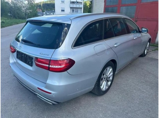2017 Mercedes-Benz E -Klasse T-Modell E 220 d 4Matic 2017 Mercedes-Benz E -Klasse T-Modell E 220 d 4Matic