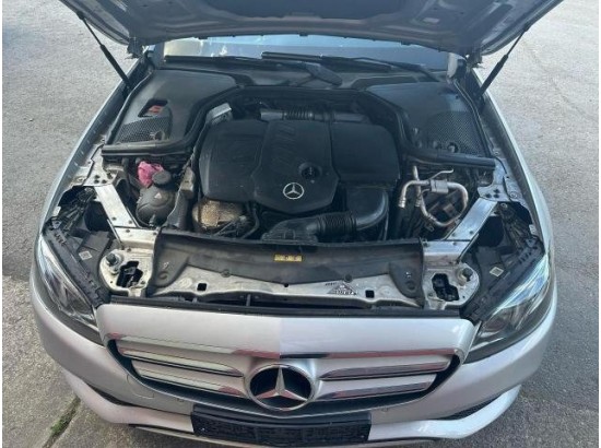 2017 Mercedes-Benz E -Klasse T-Modell E 220 d 4Matic 2017 Mercedes-Benz E -Klasse T-Modell E 220 d 4Matic