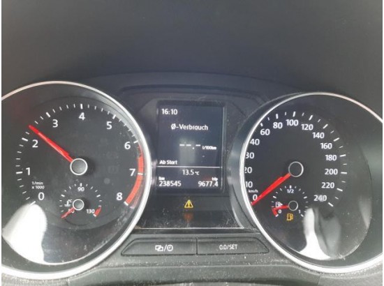 2015 Volkswagen Polo V Highline BMT/Start-Stopp 2015 Volkswagen Polo V Highline BMT/Start-Stopp
