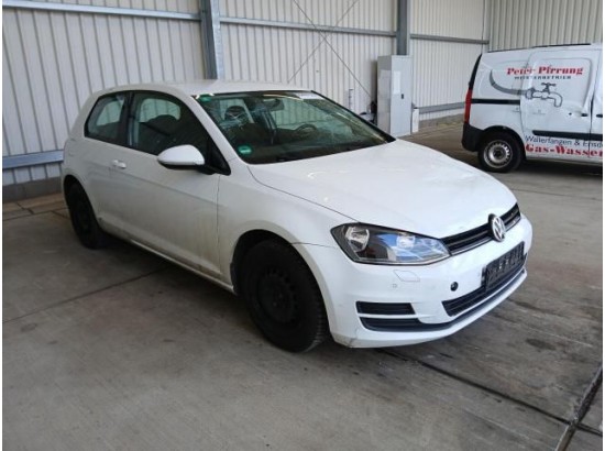 2015 Volkswagen Golf VII Lim. Trendline BMT 2015 Volkswagen Golf VII Lim. Trendline BMT
