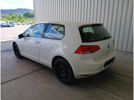 2015 Volkswagen Golf VII Lim. Trendline BMT 2015 Volkswagen Golf VII Lim. Trendline BMT