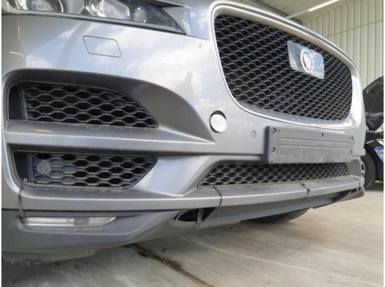2016 Jaguar F-PACE Portfolio AWD 2016 Jaguar F-PACE Portfolio AWD
