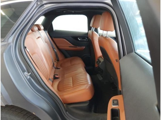 2016 Jaguar F-PACE Portfolio AWD 2016 Jaguar F-PACE Portfolio AWD