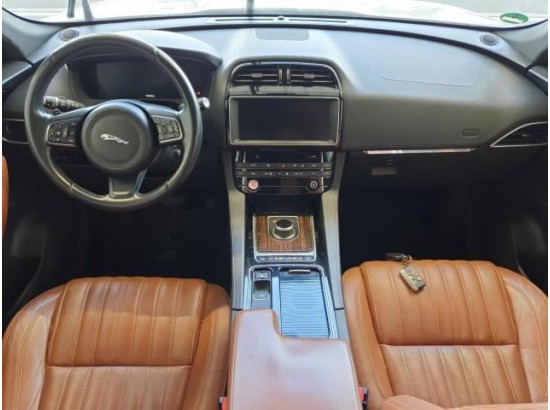 2016 Jaguar F-PACE Portfolio AWD 2016 Jaguar F-PACE Portfolio AWD