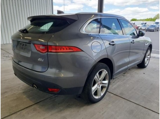 2016 Jaguar F-PACE Portfolio AWD 2016 Jaguar F-PACE Portfolio AWD