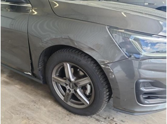 2022 Ford Focus Turnier Titanium X 2022 Ford Focus Turnier Titanium X