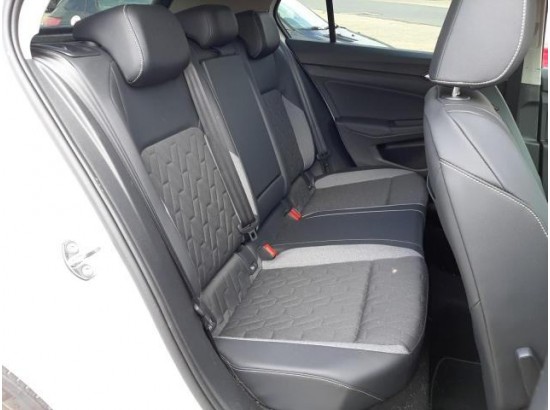 2025 Volkswagen Golf VIII Lim. 2.0 TDI 110 kW Goal 2025 Volkswagen Golf VIII Lim. 2.0 TDI 110 kW Goal