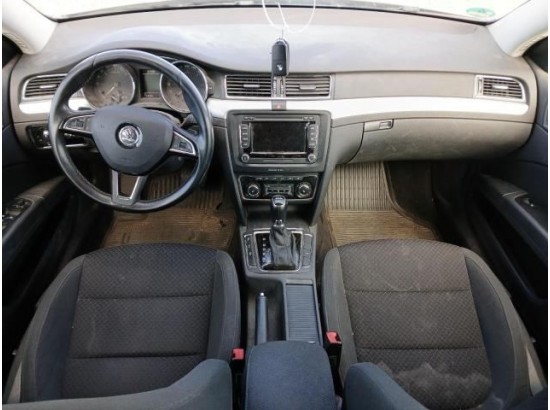 2015 Skoda Superb Combi Exclusive 2015 Skoda Superb Combi Exclusive
