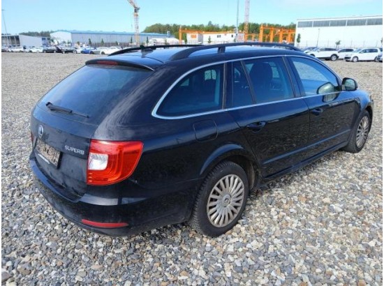 2015 Skoda Superb Combi Exclusive 2015 Skoda Superb Combi Exclusive