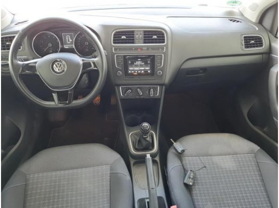 2016 Volkswagen Polo V Comfortline 2016 Volkswagen Polo V Comfortline