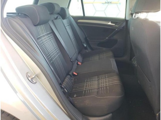 2016 Volkswagen Golf VII Lim. Comfortline BMT 2016 Volkswagen Golf VII Lim. Comfortline BMT