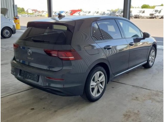 2025 Volkswagen Golf VIII Lim. 1.5 TSI 110 kW Life 2025 Volkswagen Golf VIII Lim. 1.5 TSI 110 kW Life