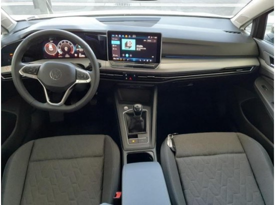 2025 Volkswagen Golf VIII Lim. 1.5 TSI 110 kW Life 2025 Volkswagen Golf VIII Lim. 1.5 TSI 110 kW Life