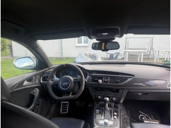 2015 Audi RS 6 Avant 4.0 TFSI quattro 2015 Audi RS 6 Avant 4.0 TFSI quattro