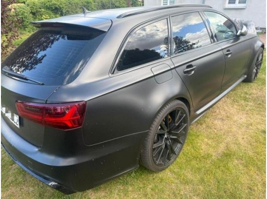 2015 Audi RS 6 Avant 4.0 TFSI quattro 2015 Audi RS 6 Avant 4.0 TFSI quattro