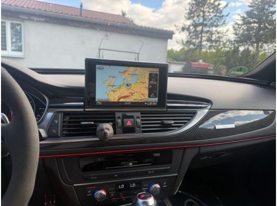 2015 Audi RS 6 Avant 4.0 TFSI quattro 2015 Audi RS 6 Avant 4.0 TFSI quattro