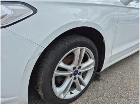 2015 Ford Mondeo Turnier Titanium 2015 Ford Mondeo Turnier Titanium