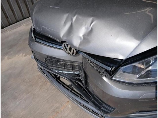 2015 Volkswagen Golf VII Lim. 2.0 Comfortline BMT 2015 Volkswagen Golf VII Lim. 2.0 Comfortline BMT