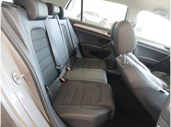 2015 Volkswagen Golf VII Lim. 2.0 Comfortline BMT 2015 Volkswagen Golf VII Lim. 2.0 Comfortline BMT