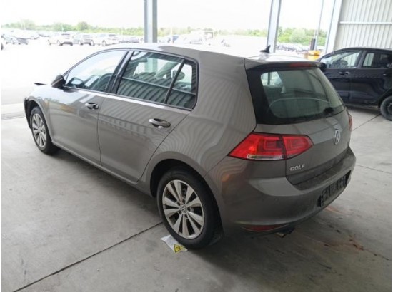 2015 Volkswagen Golf VII Lim. 2.0 Comfortline BMT 2015 Volkswagen Golf VII Lim. 2.0 Comfortline BMT