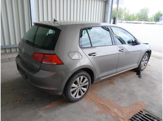 2015 Volkswagen Golf VII Lim. 2.0 Comfortline BMT 2015 Volkswagen Golf VII Lim. 2.0 Comfortline BMT