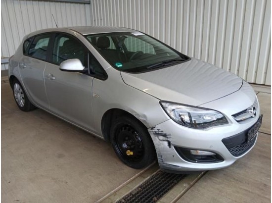 2015 Opel Astra J Lim. 5-trg. Selection 2015 Opel Astra J Lim. 5-trg. Selection