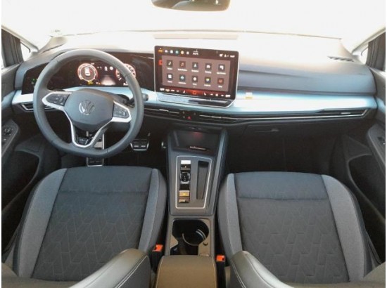 2025 Volkswagen Golf VIII Lim. 1.5 eTSI 110 kW Goal 2025 Volkswagen Golf VIII Lim. 1.5 eTSI 110 kW Goal
