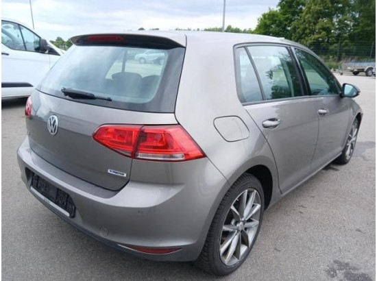2016 Volkswagen Golf VII Lim. Trendline BMT 2016 Volkswagen Golf VII Lim. Trendline BMT