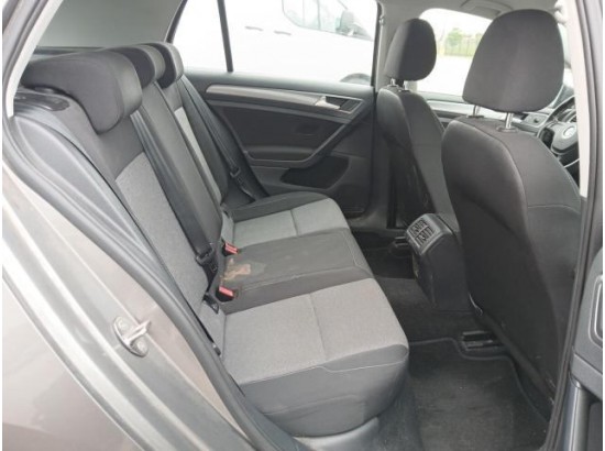 2016 Volkswagen Golf VII Lim. Trendline BMT 2016 Volkswagen Golf VII Lim. Trendline BMT