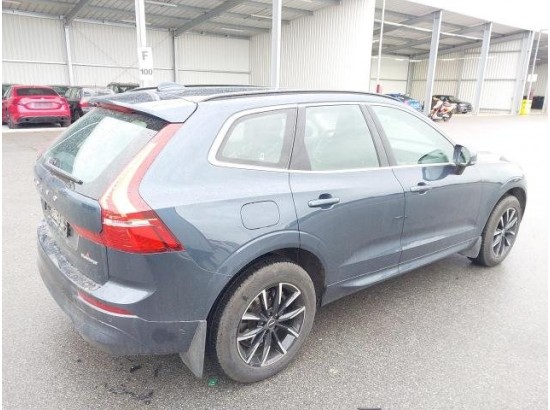 2022 Volvo XC60 Momentum Pro AWD 2022 Volvo XC60 Momentum Pro AWD