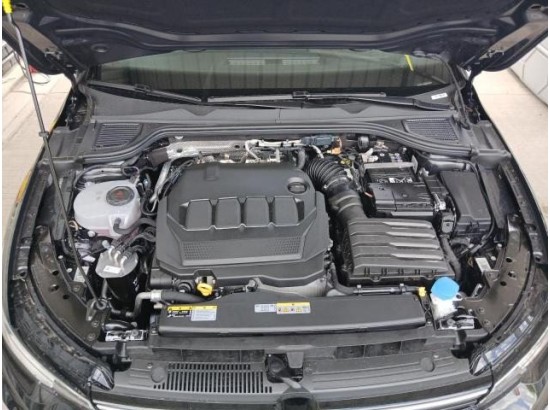 2025 Volkswagen Golf VIII Lim. 2.0 TDI 110 kW Goal 2025 Volkswagen Golf VIII Lim. 2.0 TDI 110 kW Goal